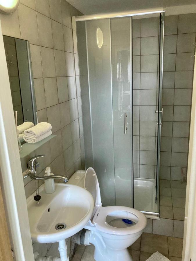 Penzion U Thuje Třeboň Esterno foto